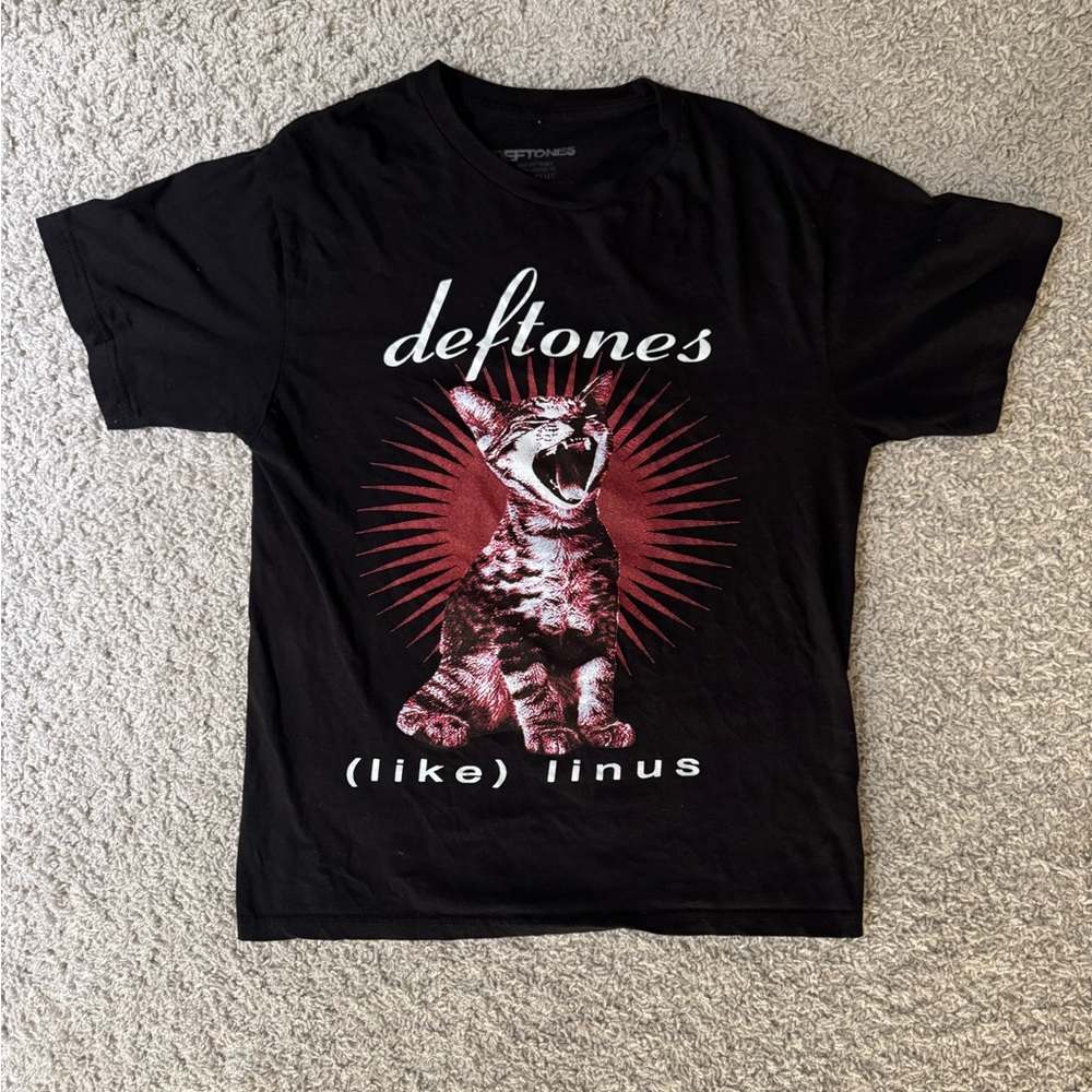 Deftones Hot Topic Short-Sleeve T-Shirt - Black/White/Red Size Medium Men’s
